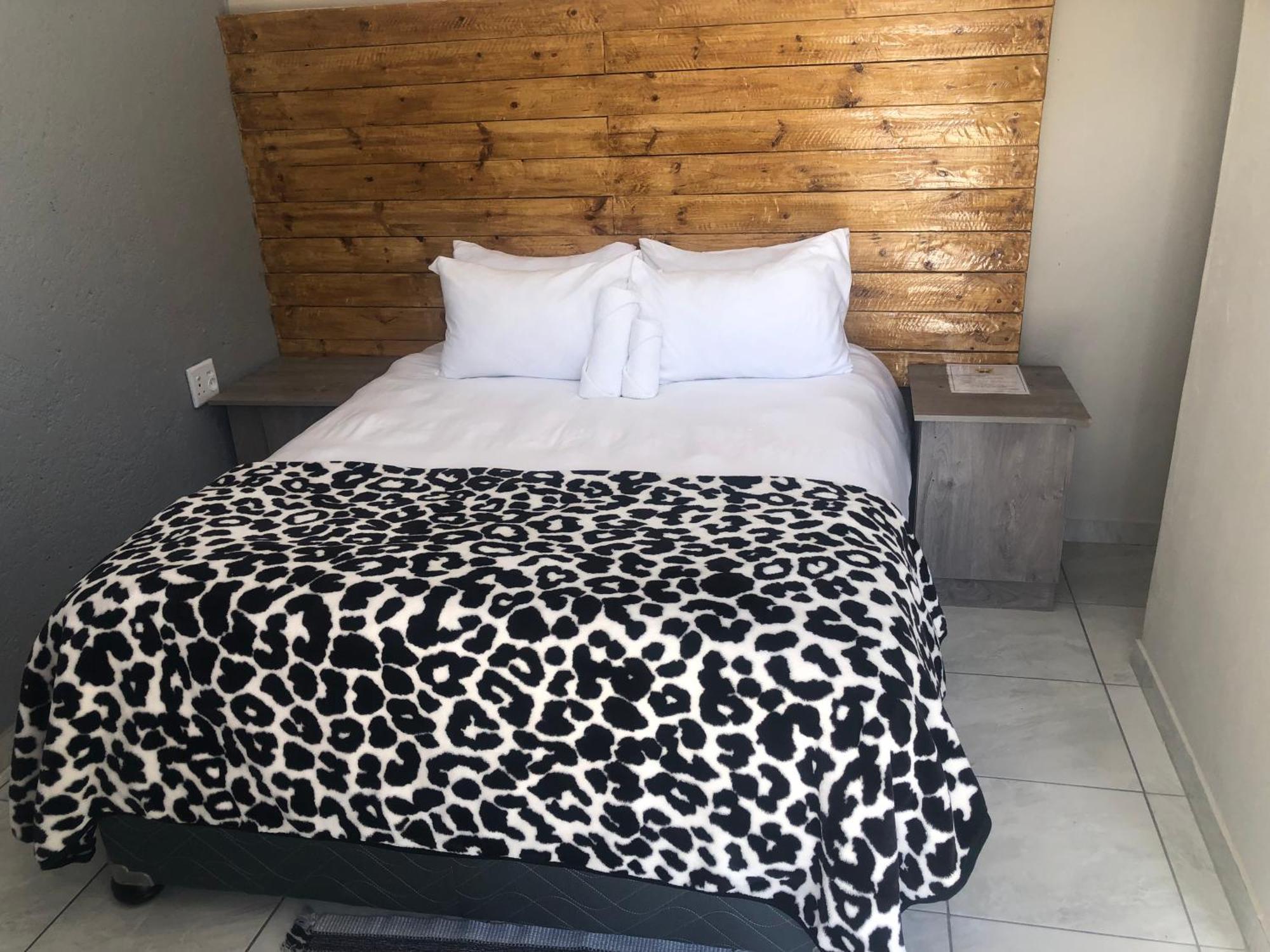 The Nest Overnight And Accommodation Usakos Экстерьер фото