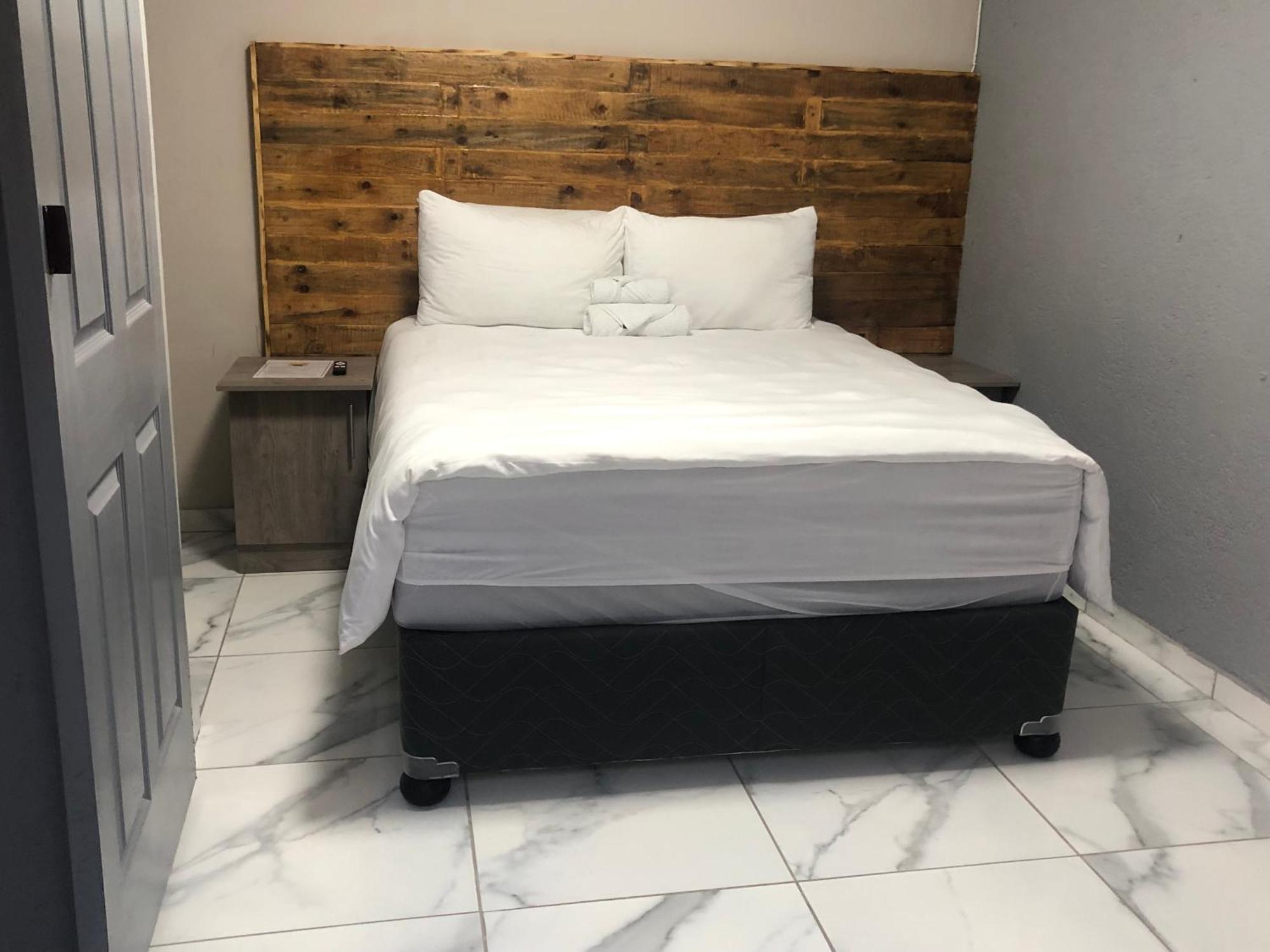 The Nest Overnight And Accommodation Usakos Экстерьер фото