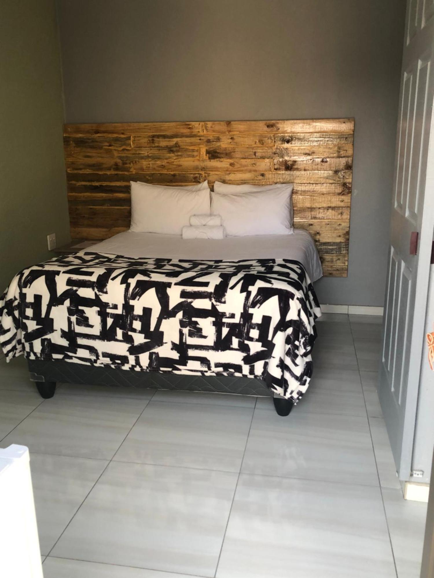 The Nest Overnight And Accommodation Usakos Экстерьер фото